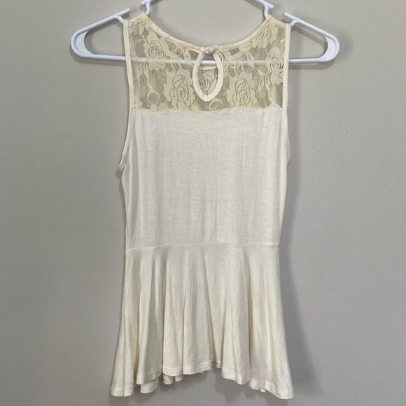 Kirra Cream peplum top with lace XSmall - Picture 4 of 6